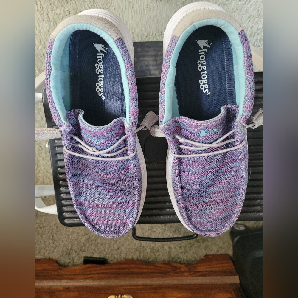 Frogg Toggs WOMANS Purple Knit Slip-On Shoes